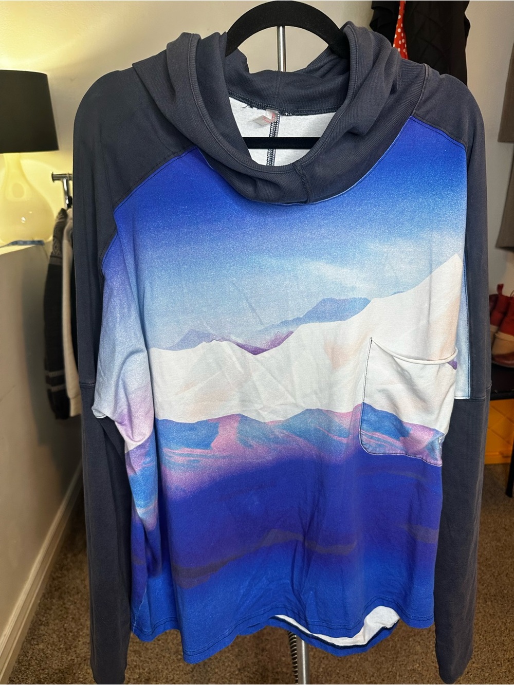 FREE PEOPLE MOVEMENT OVERSIZED medium